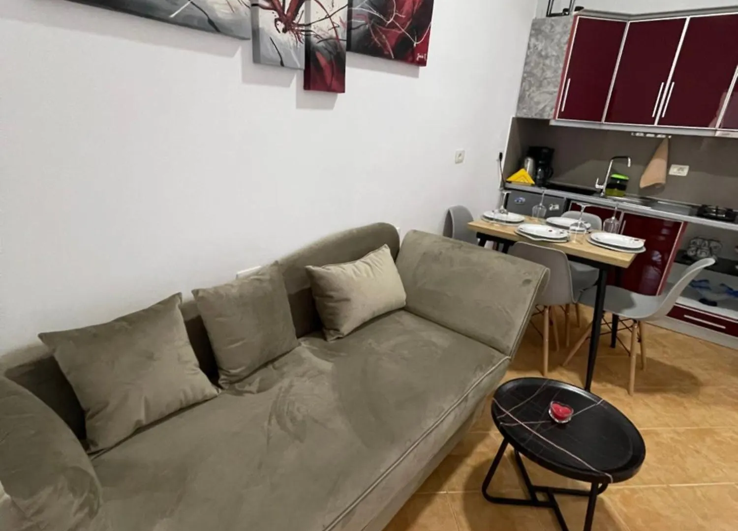 Eni Rooms Vlore Holiday home